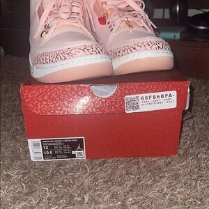 Jordan women’s Retro 3 2025 Valentines
Women’s 12 Men’s 10.5